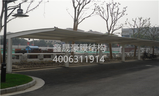 膜結(jié)構(gòu)電動(dòng)車棚