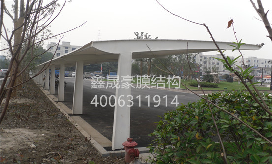 膜結(jié)構(gòu)電動(dòng)車棚