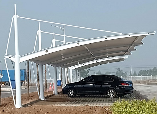 膜結構汽車車棚_汽車遮陽棚