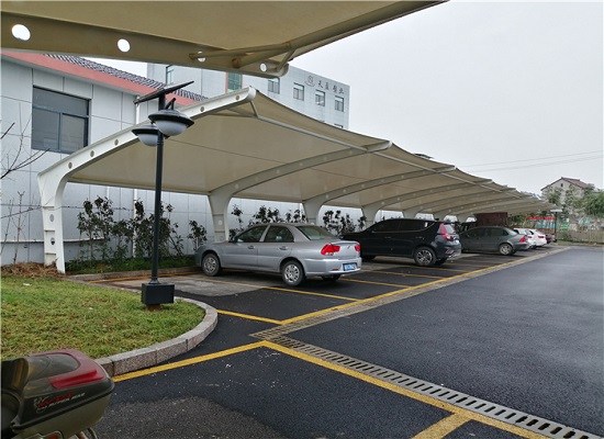 膜結(jié)構(gòu)的車棚_膜結(jié)構(gòu)汽車棚