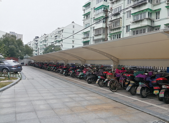 膜結(jié)構(gòu)電動自行車停車棚