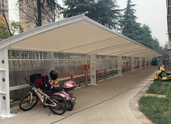 膜結構電動車棚
