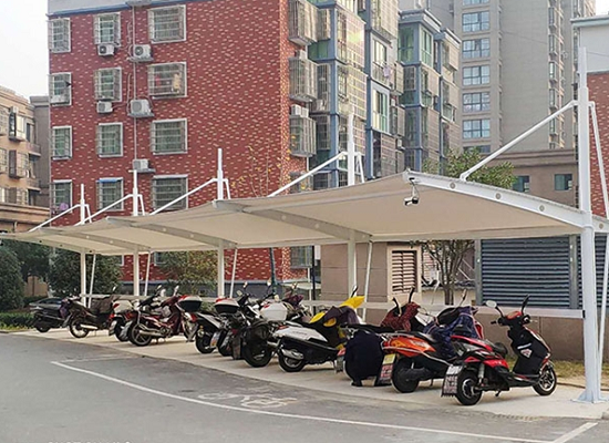 膜結(jié)構(gòu)電動(dòng)車停車棚