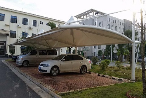 鋼膜結(jié)構(gòu)停車棚